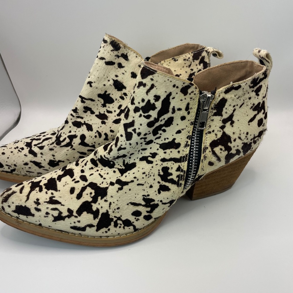 Very Volatile Gracemont Women Cow Print Calf Hair Ankle Boots‎ Side Zip Size 7.5